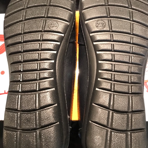 Black Slip On Loafers-Non Slip-NWT-Size 6-NWT - Picture 4 of 8